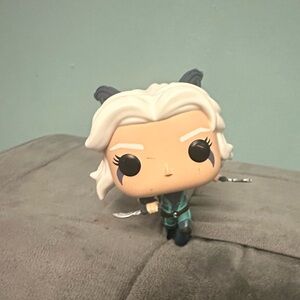 Funko Pop! Animation: The Dragon
Prince - Rayla #751 NO BOX / NO STAND